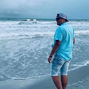 Meet your Posher, Dustin